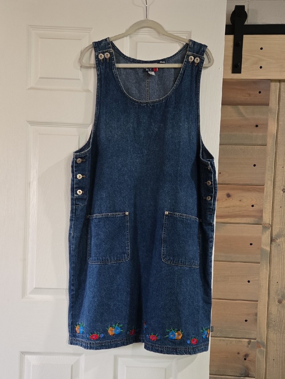 vintage JL NY Sports denim dress featuring embroidered flowers Size 1X